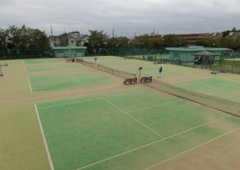 小金井市テニスコート場の写真